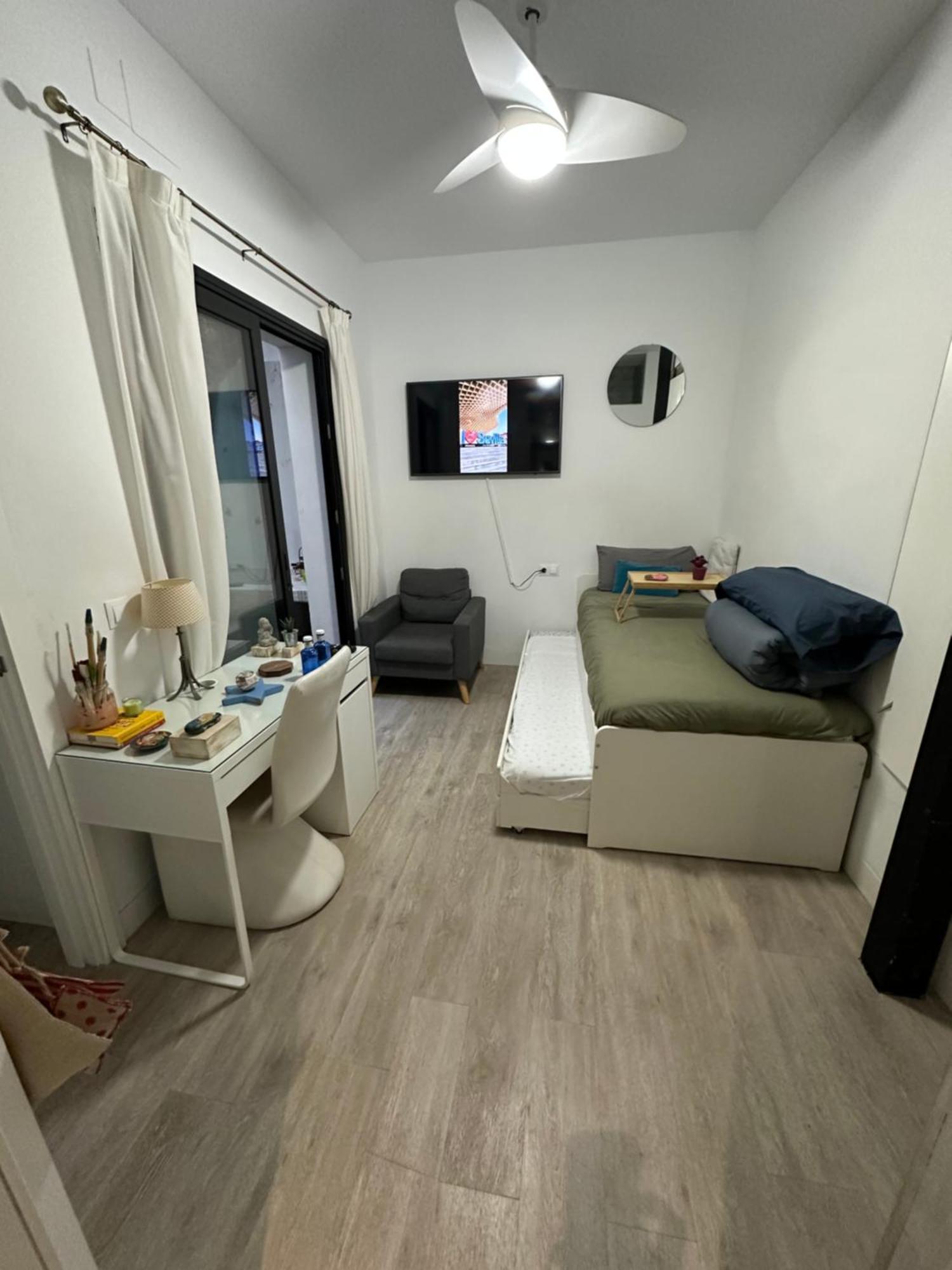Casa Duque Compartida Familiar 2- Habitacion Bano Propio إشبيلية المظهر الخارجي الصورة